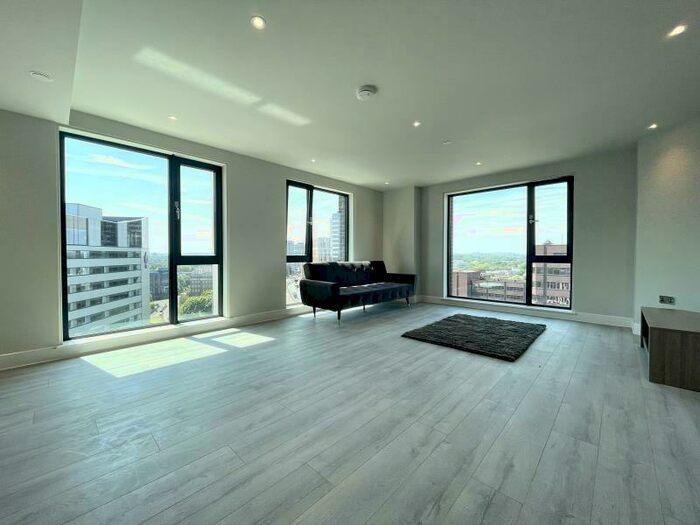 2 Bedroom Apartment To Rent In St Martin's Place, Broad Street, Birmingham, B15