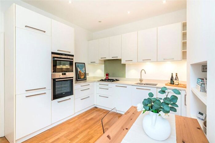 3 Bedroom Flat To Rent In Riverview Gardens, London, SW13
