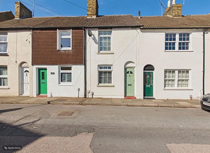 2 Bedroom Terraced House For Sale In Mount Road, Rochester, ME1