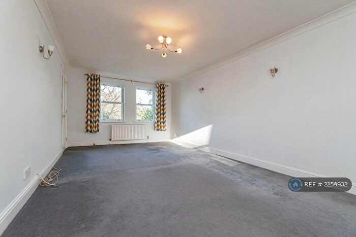 2 Bedroom Flat To Rent In Devonshire Avenue, Sutton, SM2