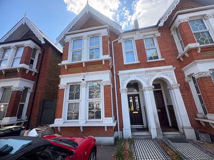 1 Bedroom Studio To Rent In Brownhilll, Lewisham, SE6