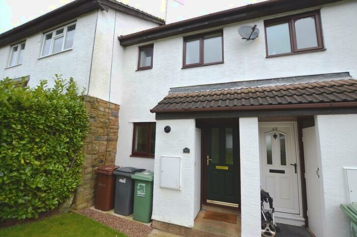 2 Bedroom Town House To Rent In Kings Meadow Close, Wetherby, LS22