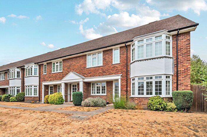 3 Bedroom Maisonette To Rent In Cranbrook Court, Fleet, Hampshire, GU51