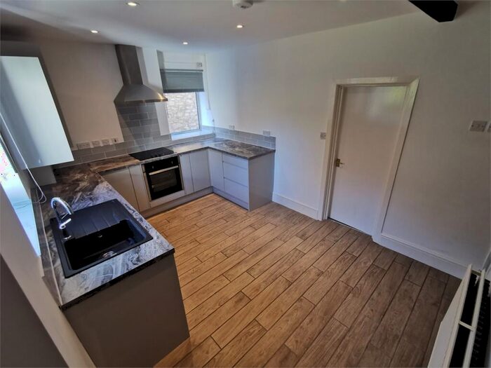 2 Bedroom Cottage To Rent In Bolton Road North, Ramsbottom, Bury, BL0