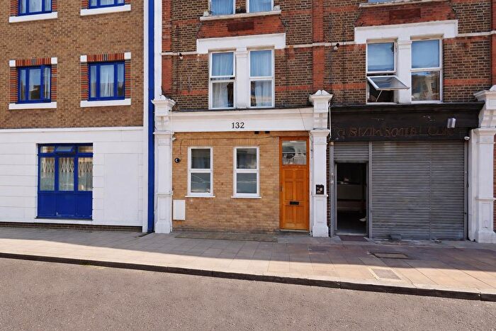 2 Bedroom Flat To Rent In Clarence Road, London, E5