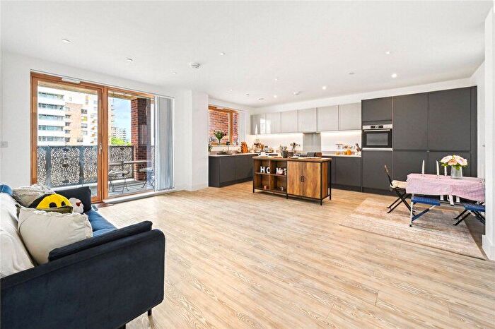 3 Bedroom Flat For Sale In Wagtail Walk, London, SE2
