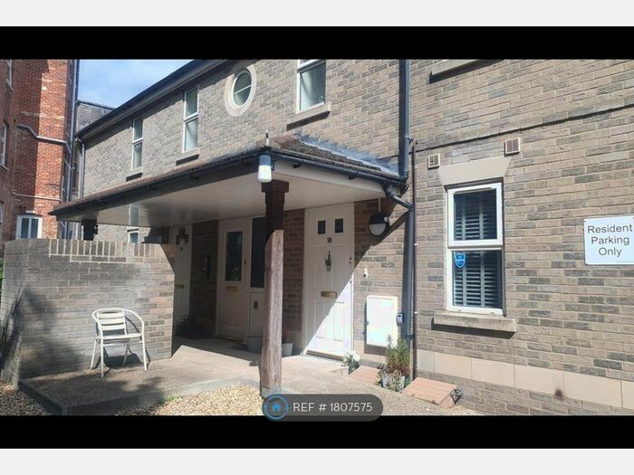 2 Bedroom Flat To Rent In Foxdale Court, Bournemouth, BH2