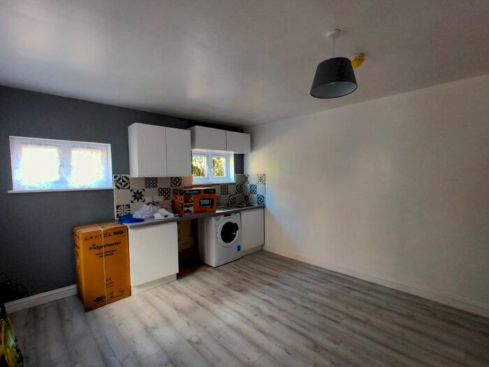 Studio To Rent In Market Chambers, Church Street, Enfield EN2