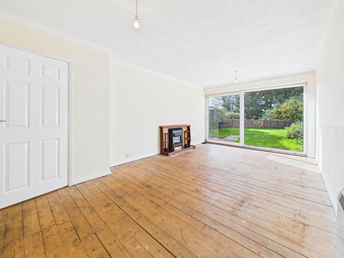 3 Bedroom Semi-Detached House For Sale In Cavalier Close, Theale, Reading, RG7