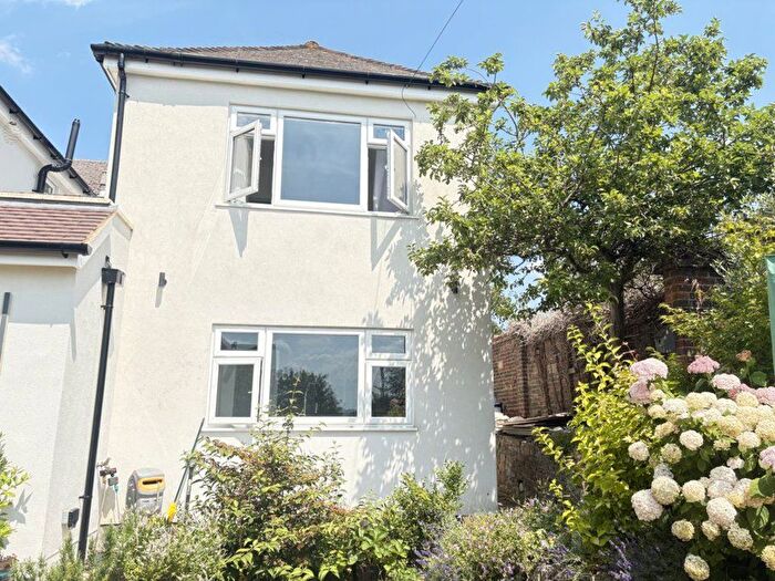 1 Bedroom Flat To Rent In Marlpit Lane, Coulsdon, CR5