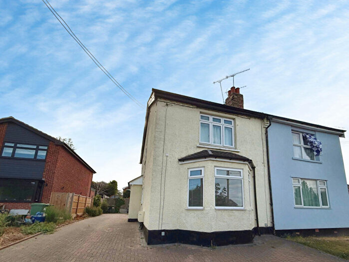 2 Bedroom Maisonette To Rent In Mountnessing Road, Billericay, CM12