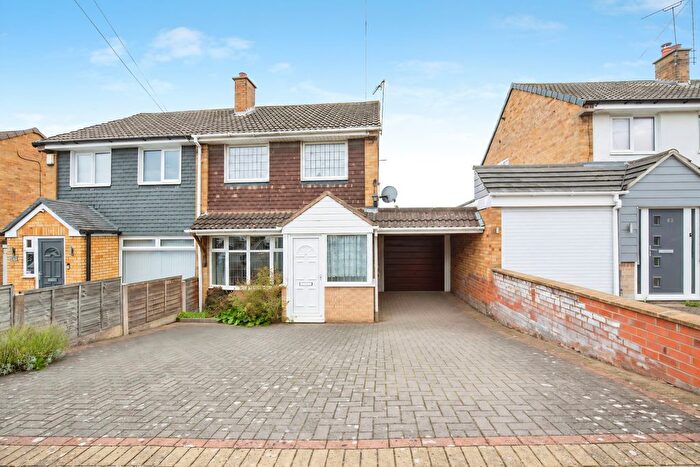 3 Bedroom Semi-Detached House For Sale In Chaytor Road, Polesworth, B78