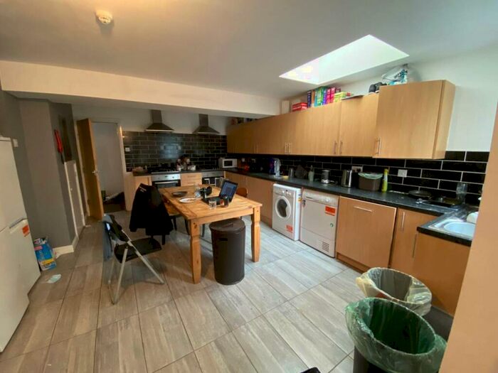 7 Bedroom House To Rent In Cranbrook Street, Cathays, Cardiff, CF24