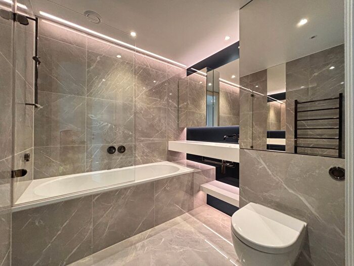 1 Bedroom Flat To Rent In Reflection Apartments, Cascade Way, W12