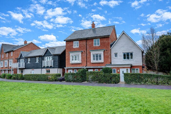 4 Bedroom Terraced House To Rent In Portland Road, High Wycombe, Buckinghamshire, HP11