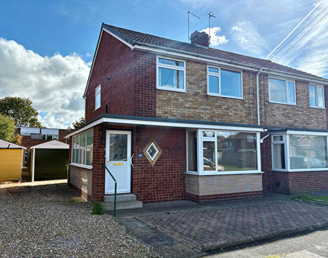 3 Bedroom Semi-Detached House For Sale In Molescroft Park, Beverley, HU17