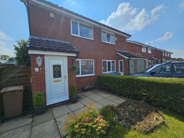 2 Bedroom Semi-Detached House To Rent In Bader Drive, Heywood, OL10