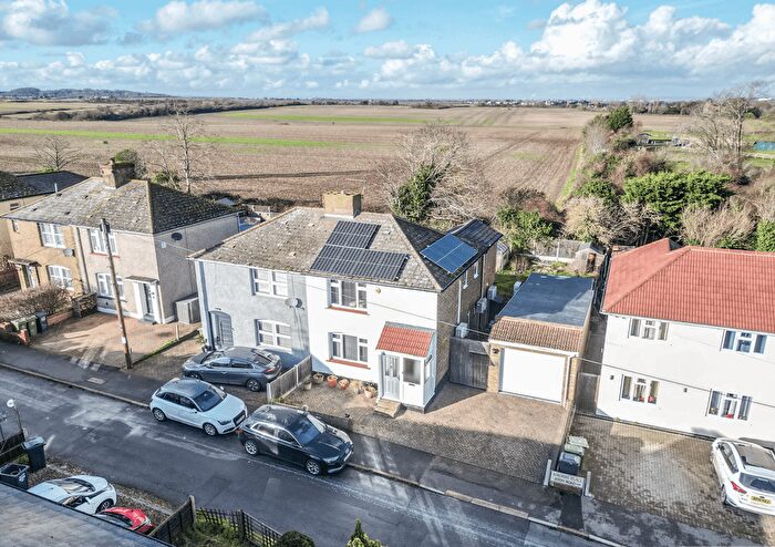 3 Bedroom Semi-Detached House For Sale In Russell Place, Sutton At Hone, Dartford, DA4