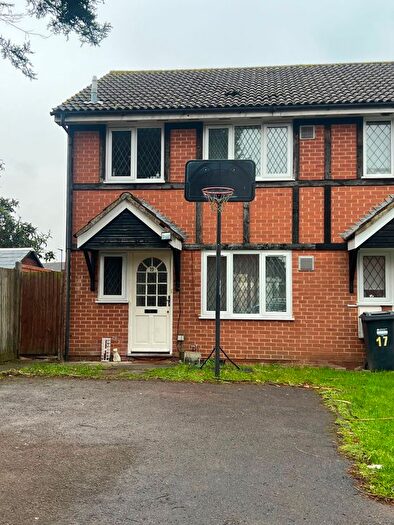 3 Bedroom Semi-Detached House To Rent In Crestwood Way, Hounslow, TW4