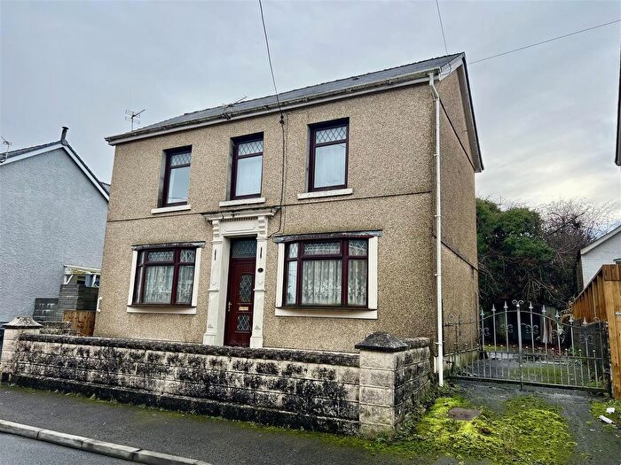 3 Bedroom Detached House For Sale In Stepney Road, Garnant, Ammanford, SA18