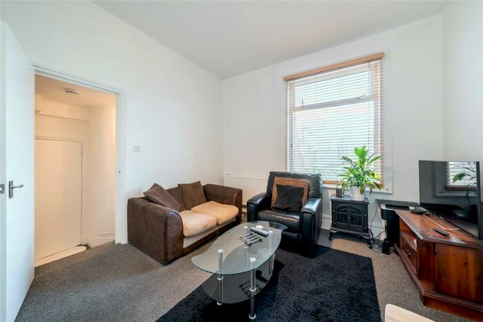1 Bedroom Flat For Sale In Fordwych Road, Cricklewood, NW2