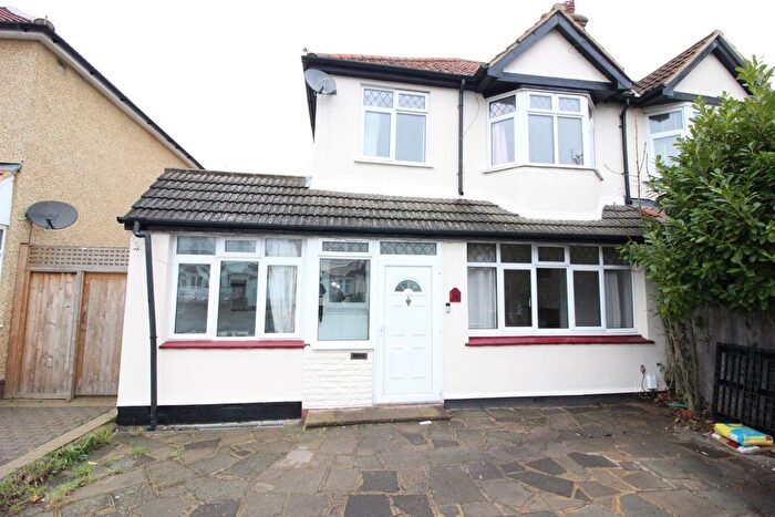 3 Bedroom Semi Detached House To Rent In Poulton Avenue, Sutton, SM1