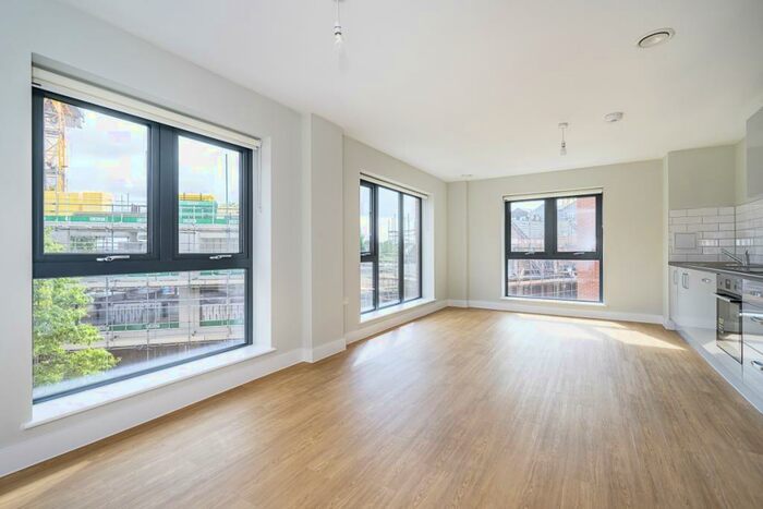 2 Bedroom Apartment To Rent In Market St Newbury, RG14