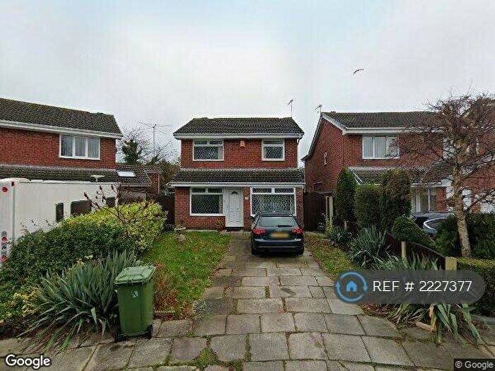 4 Bedroom Detached House To Rent In Malham Close, Southport, PR8