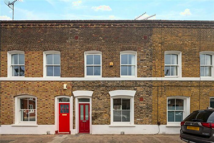 3 Bedroom Terraced House To Rent In Durant Street, Bethnal Green, London, E2