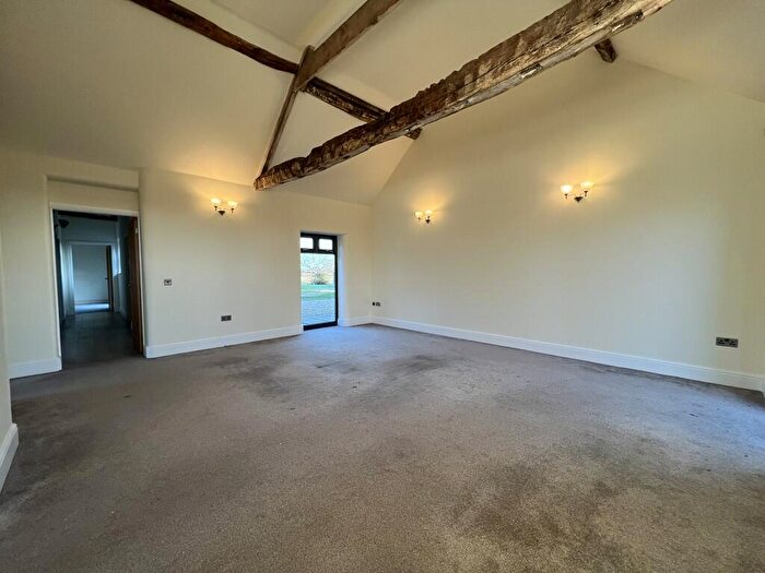 2 Bedroom Barn Conversion To Rent In Manor Farm, Church Laneham, DN22