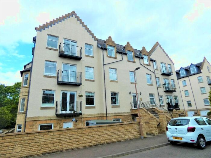 3 Bedroom Flat To Rent In Mid Steil, Greenbank, Edinburgh, EH10