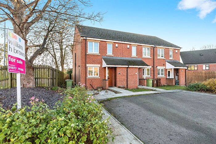 2 Bedroom End Of Terrace House For Sale In Hollygarth Court, Hemsworth, Pontefract, WF9