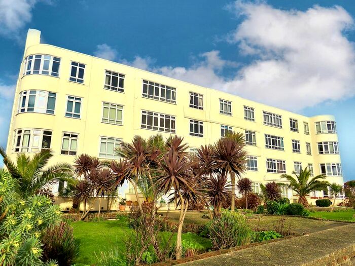 3 Bedroom Flat To Rent In Brighton Road, Worthing BN11