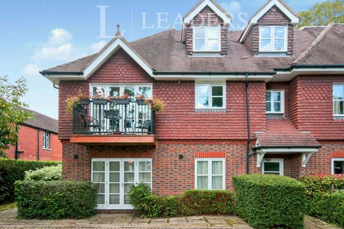 1 Bedroom Apartment To Rent In Ringley Avenue, Horley, RH6