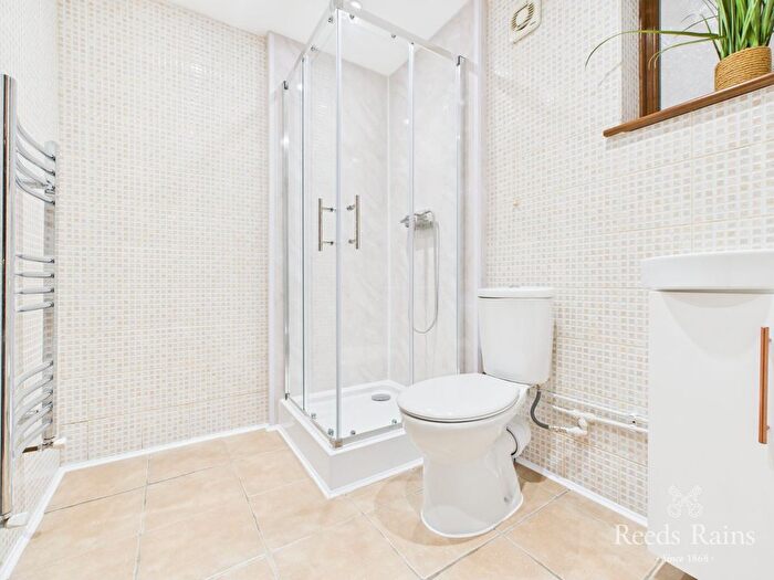 4 Bedroom End Of Terrace House For Sale In Grasby Road, Hull, East Yorkshire, HU8