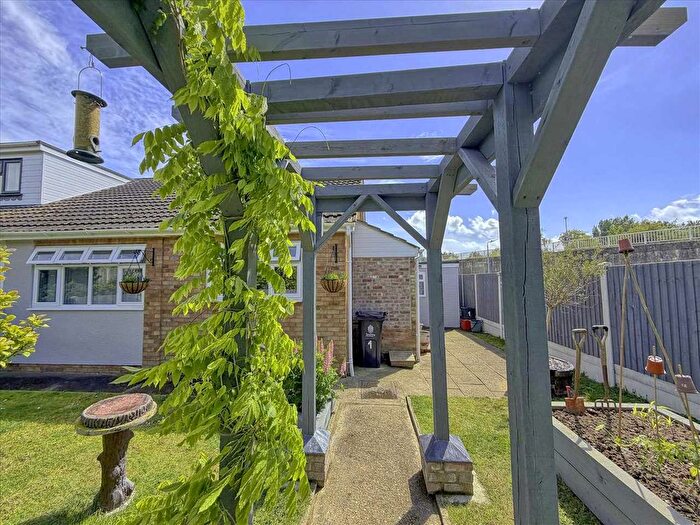 2 Bedroom Bungalow For Sale In Willow Walk, Weeley, CO16