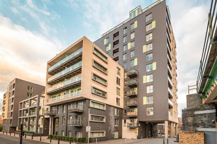 2 Bedroom Flat To Rent In Christian Street, London, E1