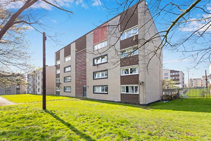 2 Bedroom Flat For Sale In / Calder Court, Edinburgh, EH11