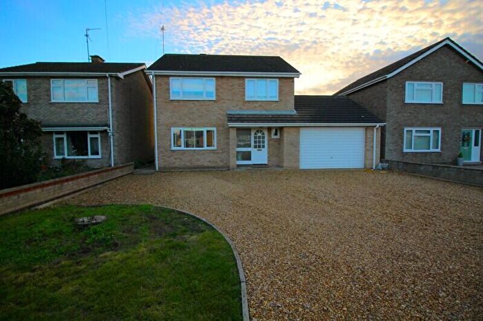 4 Bedroom Detached House For Sale In Station Road, Whittlesey, Cambs, PE7