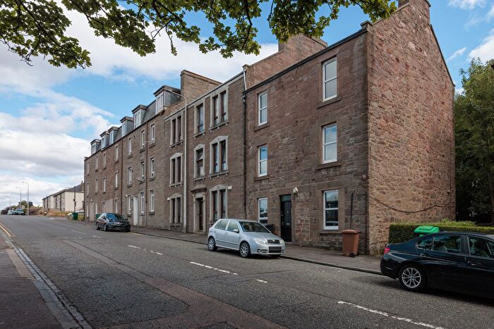 2 Bedroom Flat For Sale In Loons Road, Dundee, DD3