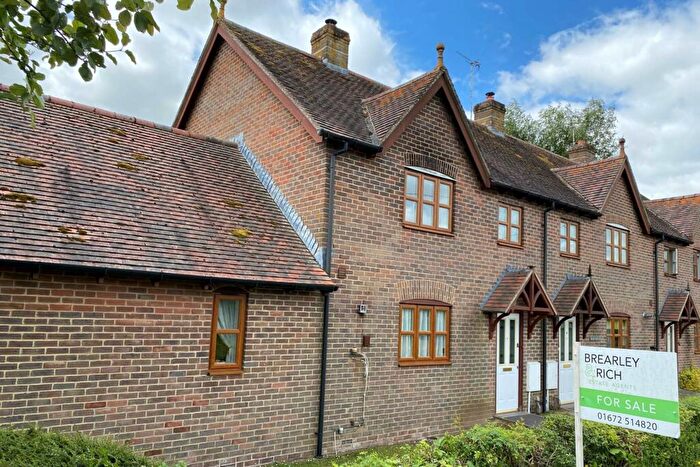 3 Bedroom House For Sale In Granary Close, East Grafton, SN8