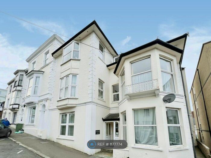 2 Bedroom Flat To Rent In George Street, Ryde, PO33