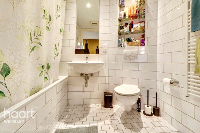 1 Bedroom Flat For Sale In Empire Way, London, HA9