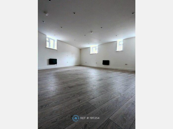 Studio To Rent In Bellegrove Road, Welling, DA16