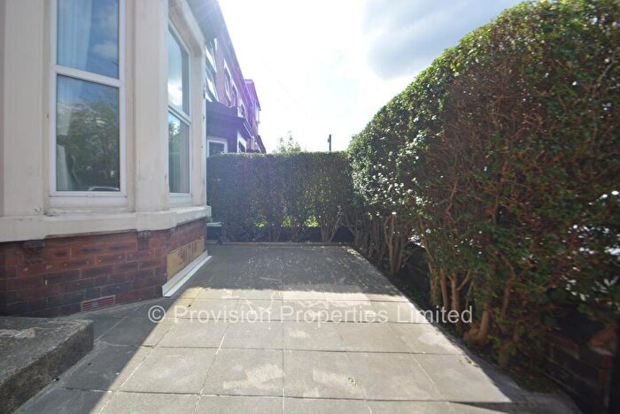 6 Bedroom End Of Terrace House To Rent In Woodsley Road, Hyde Park, Leeds, LS3