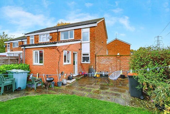 3 Bedroom End Of Terrace House For Sale In Long Meadow, Houghton Regis, Dunstable, Bedfordshire, LU5