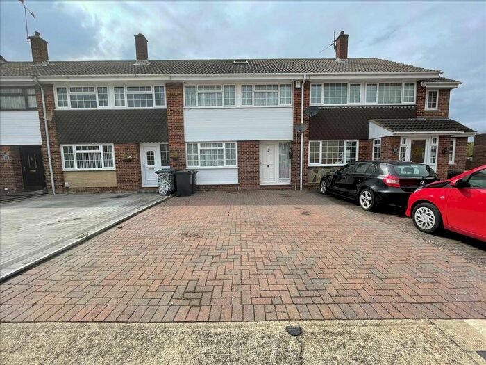 Houses to rent in New Barn, DA3, Kent