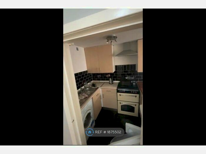 2 Bedroom Terraced House To Rent In Dumbarton Road, Glasgow, G14