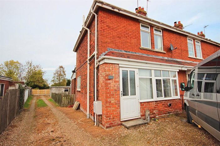 3 Bedroom End Of Terrace House For Sale In Langthorpe Road, New Ellerby, HU11