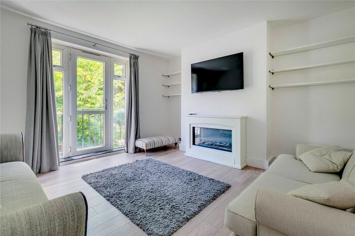 2 Bedroom Flat To Rent In Vermont Road, Wandsworth, SW18